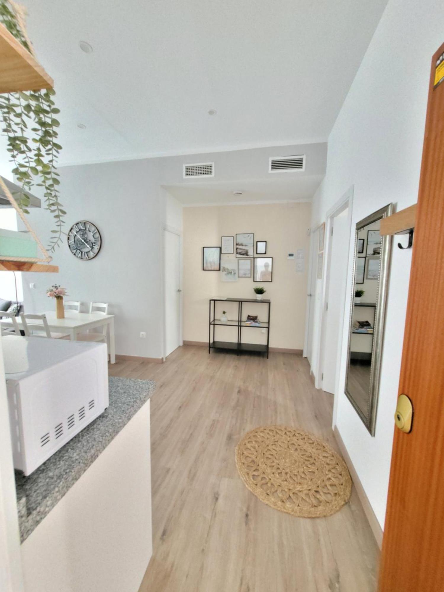 Apartment In The Center Of Севілья Екстер'єр фото
