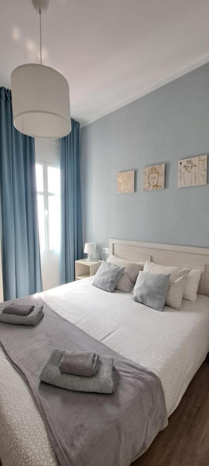 Apartment In The Center Of Севілья Екстер'єр фото